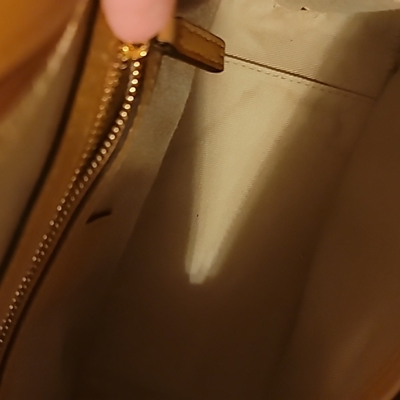 GENUINE 💯  MCM Satchel includes crossbody STRAP! - Picture 14 of 16